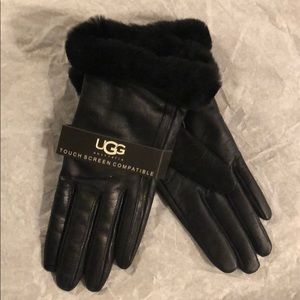 UGG Black Leather Gloves